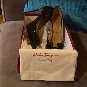 Salvatore Ferragamo - Rilly Style Blk Pate Leather
